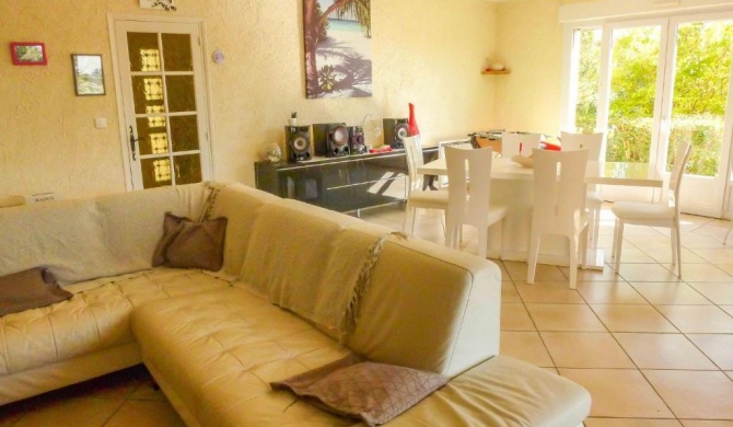 Lovely Holiday Home in Argeliers with Swimming Pool