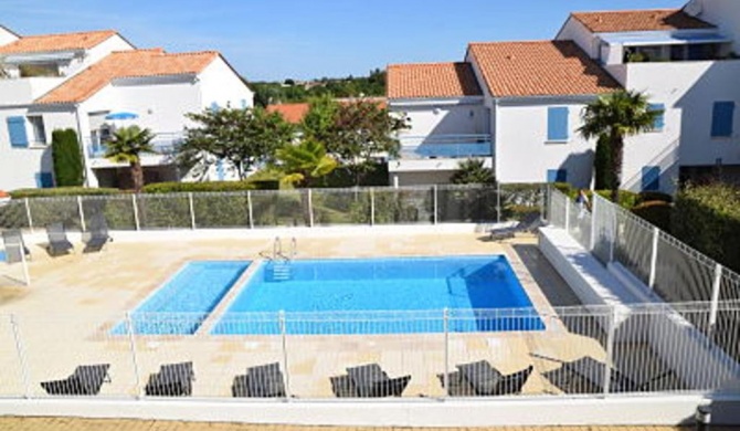 Maison de 2 chambres a Vaux sur Mer a 900 m de la plage avec piscine partagee jardin clos et wifi