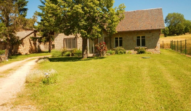 Maison de 6 chambres avec jardin clos et wifi a Banassac