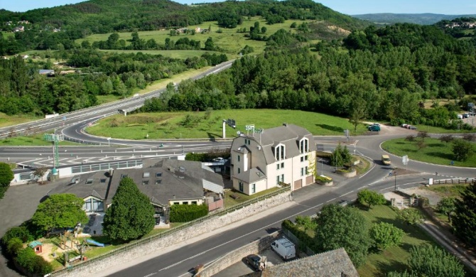 Hôtel-Restaurant Le Calice Du Gevaudan - A75