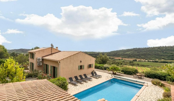 Appealing Villa in C bazan with Private Swimming Pool