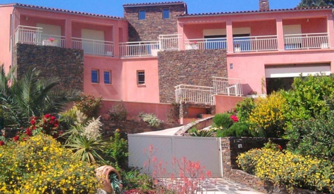 Appartement de 2 chambres a Collioure a 400 m de la plage avec vue sur la mer jardin clos et wifi