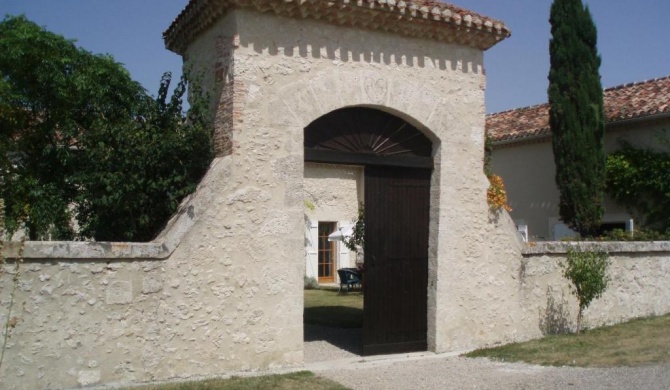 Superb Renovated House In Gascony-gers