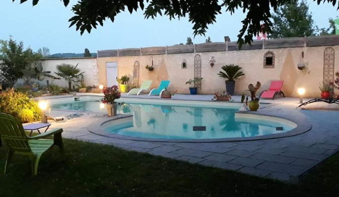 Maison de 2 chambres avec piscine partagee jardin clos et wifi a Duravel