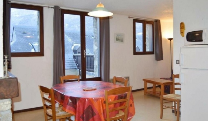 Appartement Esquièze-Sère, 4 pièces, 7 personnes - FR-1-402-73