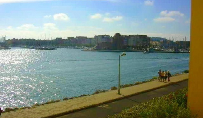 Appartement d'une chambre a Gruissan a 300 m de la plage avec vue sur la mer et wifi