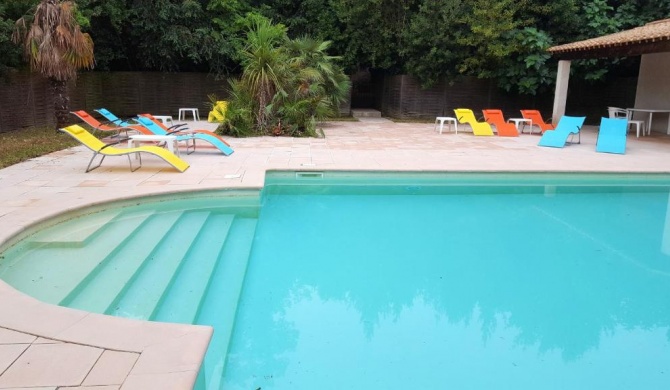 Maison de 3 chambres avec piscine partagee terrasse amenagee et wifi a Lagrasse