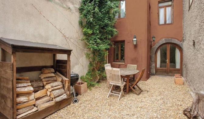 Charming 2-Bed House in Marseillan