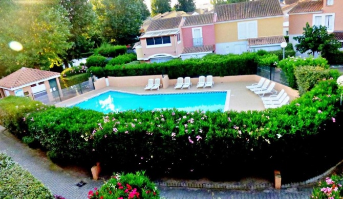 Villa Marseillan-Plage, 2 bedrooms, 8 persons - FR-1-387-113