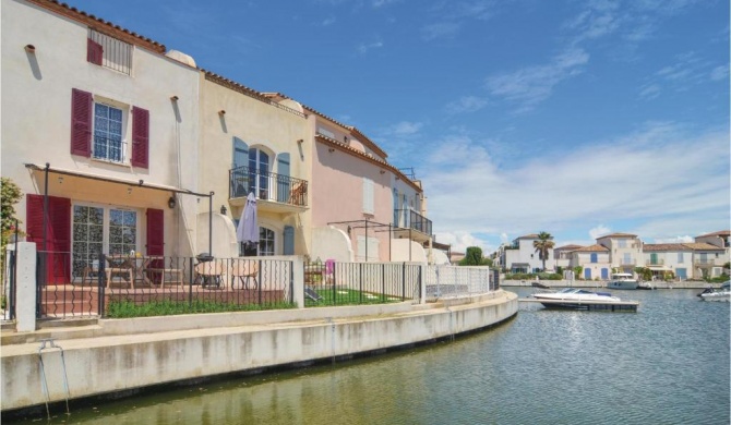 Three-Bedroom Holiday Home in Aigues-Mortes