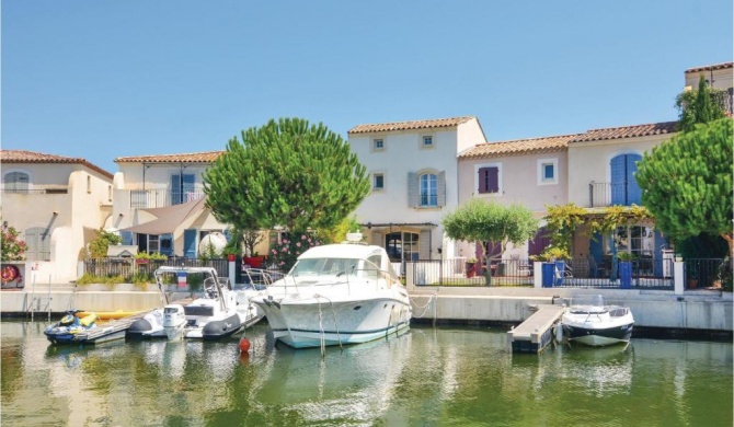 Three-Bedroom Holiday Home in Aigues-Mortes